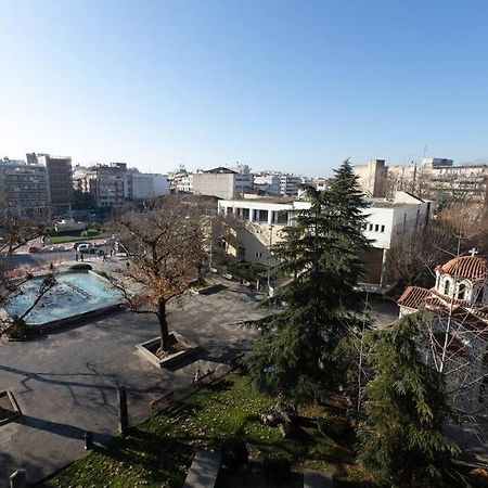 Appartamento Λάρισα Διαμέρισμα Με Θέα Πλατεία Στο Κέντρο Της Πόλης Esterno foto